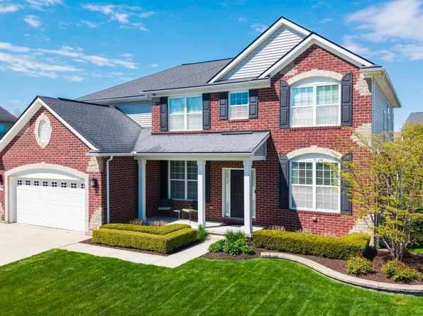 48231 Long Leaf Dr, Macomb, MI 48044