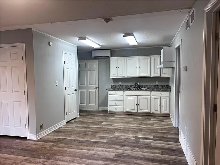 115 W Mulberry Ave #B — Photo 6