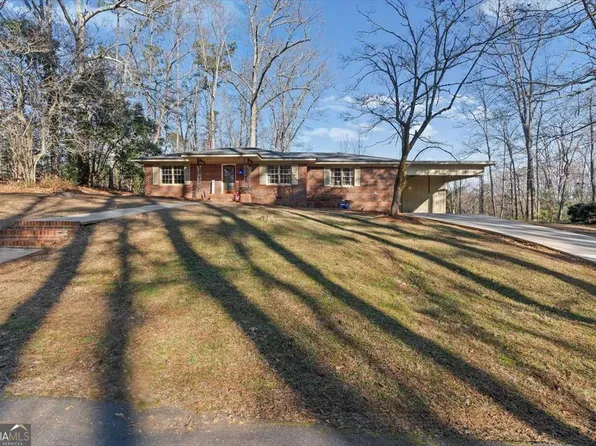 146 E Side Dr, Tallapoosa, GA 30176