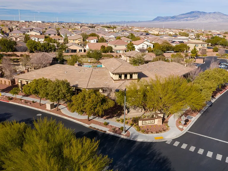 10643 Tray Mountain Ave — Photo 28
