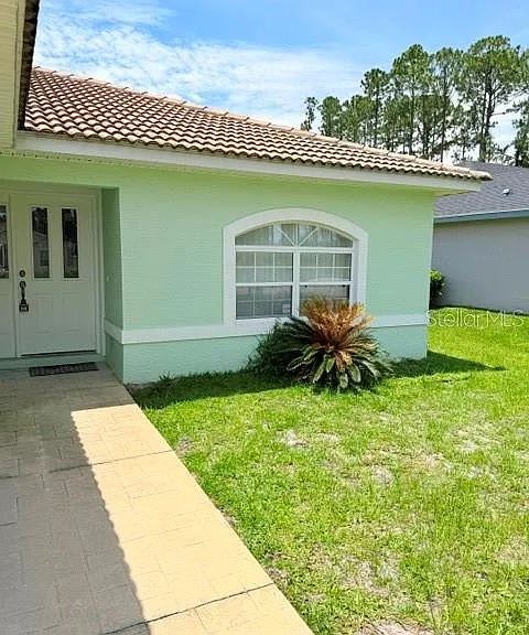 98 Rickenbacker Dr #B — Photo 2