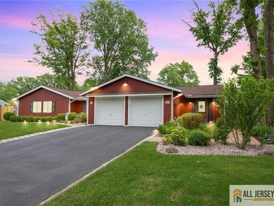 27 Atlanta Ave, Piscataway, NJ, 08854