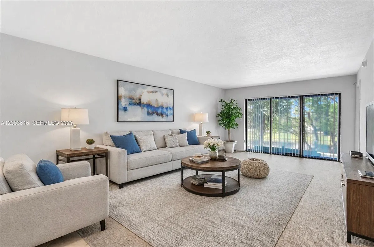 Building Photo - 2322 S Cypress Bend Dr #311