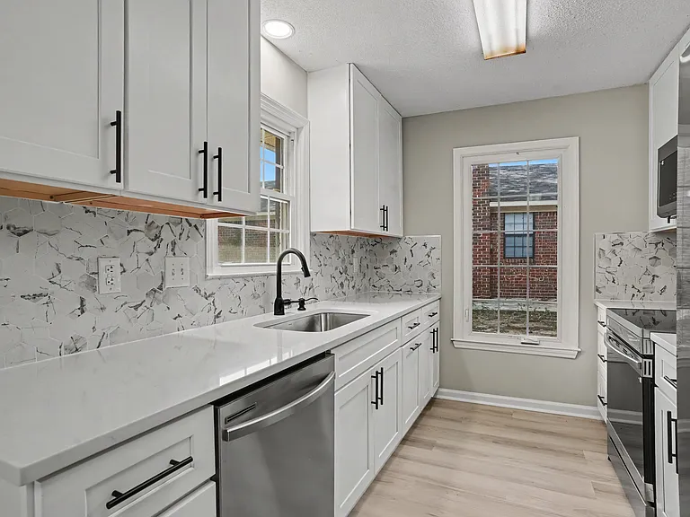 522 Temple Rd — Photo 13