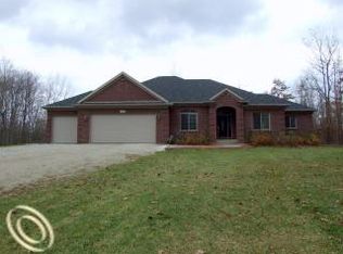 4135 Waterland Dr W, Metamora, MI 48455