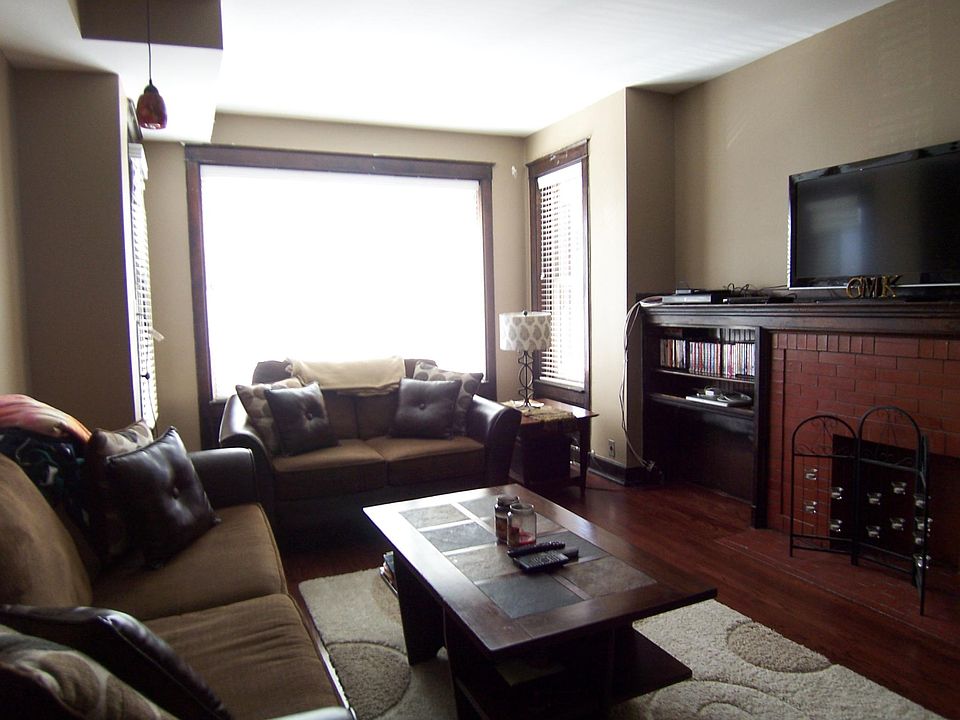 1st image of 730 W Oakdale Ave #2