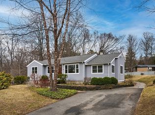 60 Bay Rd, Belchertown, MA 01007