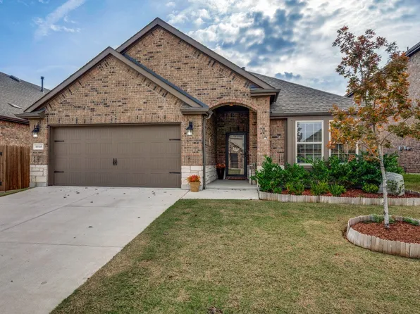 10516 Breezeway Dr, Aubrey, TX 76227