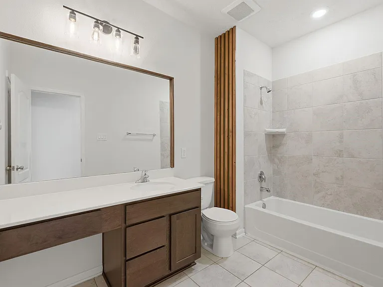 1140 Clonmore Ct — Photo 34
