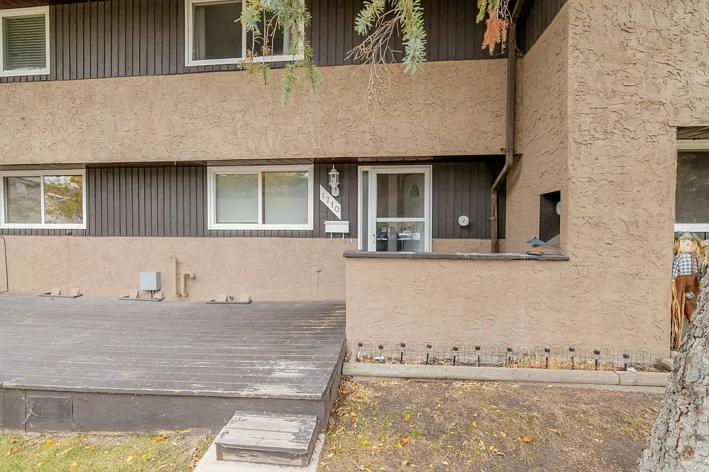 3 bed, 1095 sqft, $2,000 — Photo 2
