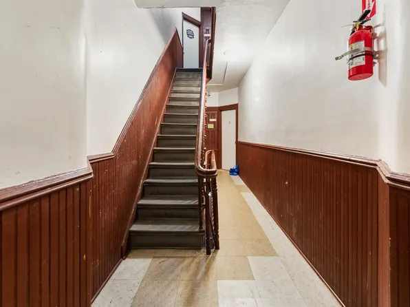 123 47th Street image 5 of 26