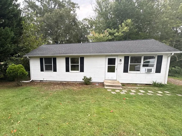 205 Northview Dr, Fredericksburg, VA 22405