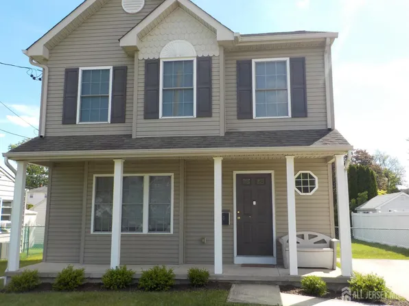 4 Walnut St, North Brunswick, NJ 08902