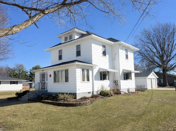 503 N Main St, Chadwick, IL 61014