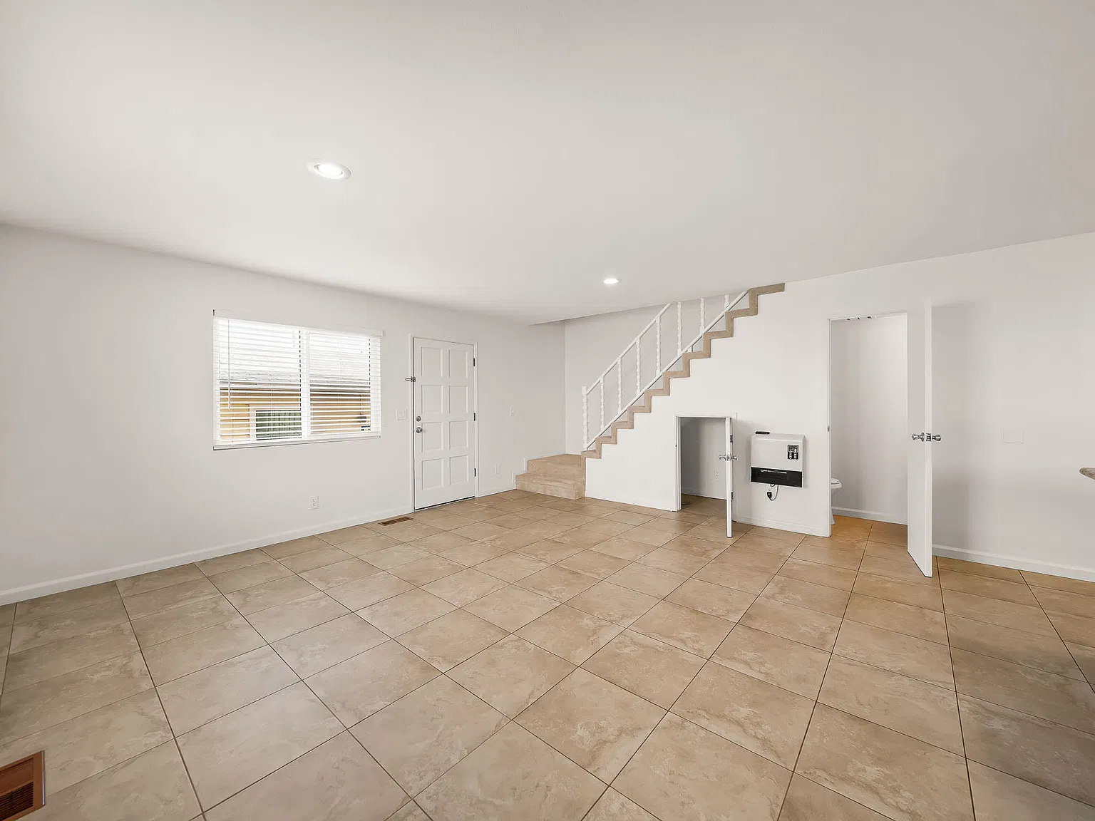 2 bed, 1.5 bath, 1150 sqft, $3,500 — Photo 4