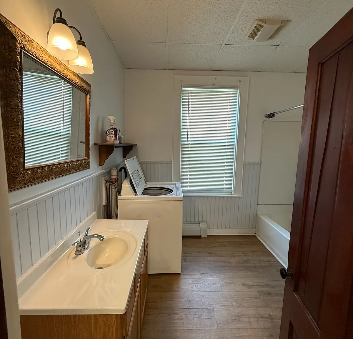 2 bed, 1300 sqft, $1,900 — Photo 3