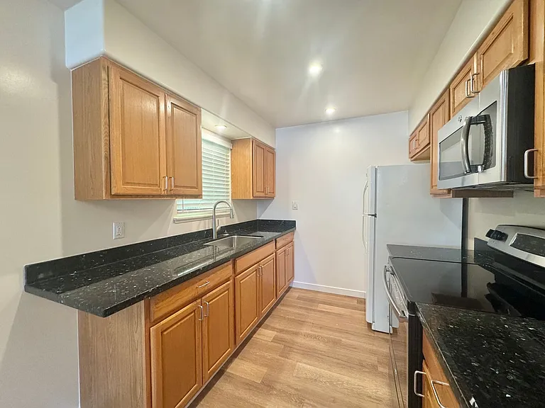 471 Cross St #473 — Photo 9