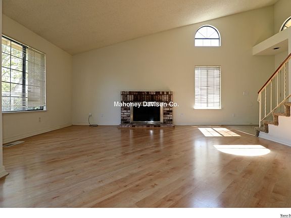 3rd image of 806 Winton Dr