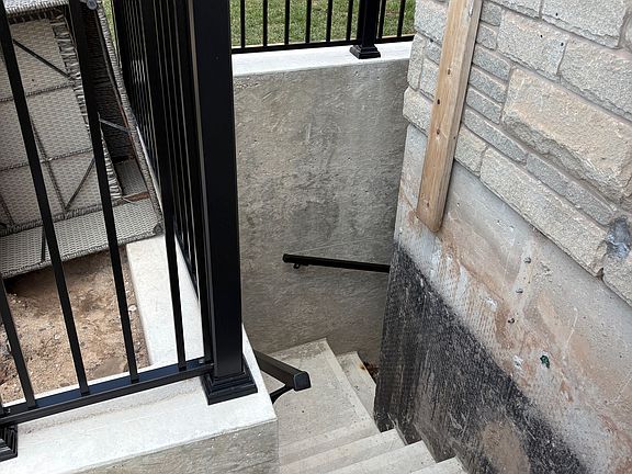 2nd image of 1351 Queens Plate Rd