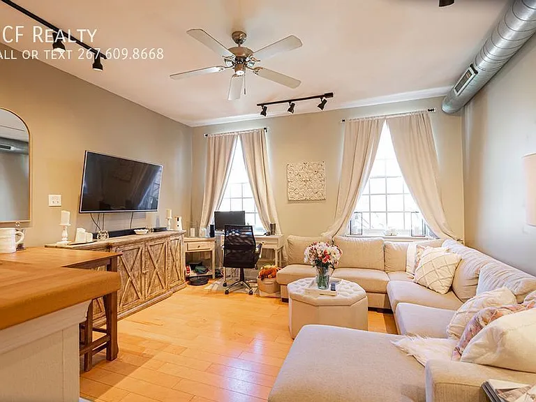 1516 South St #3B — Photo 1