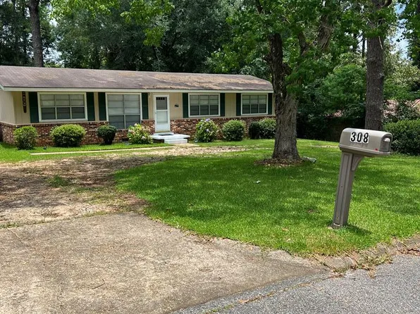 308 Woodland Cir, Troy, AL 36081
