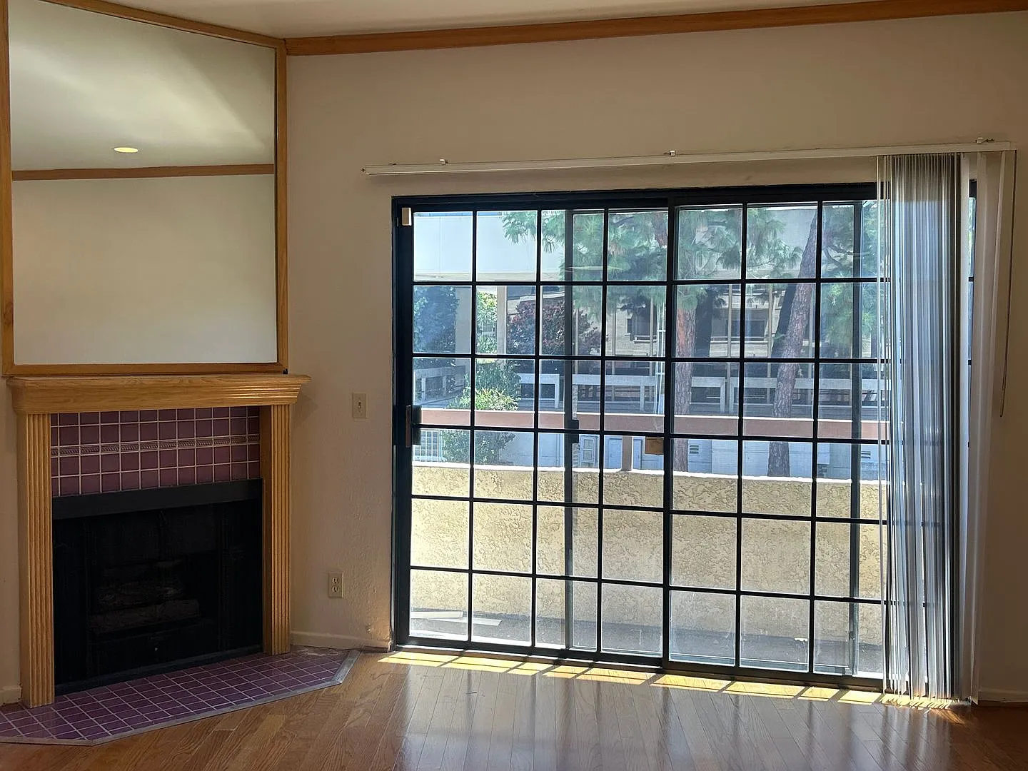 Sepulveda Apts 137 — Photo 4