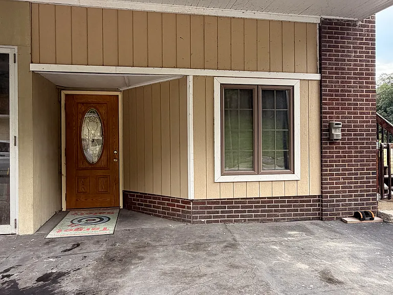 1046 Pike Run Dr #C — Photo 1