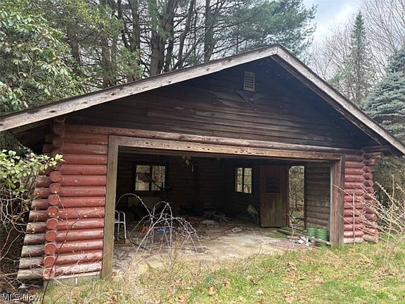 2nd image of 2851 Pine Rd