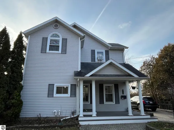 106 S Emmons St, Saint Johns, MI 48879
