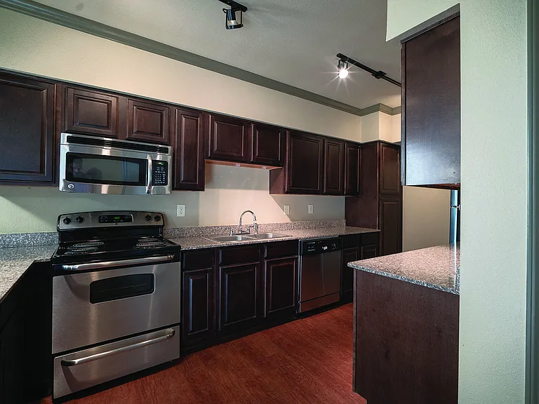 2101 Church Street — Photo 9