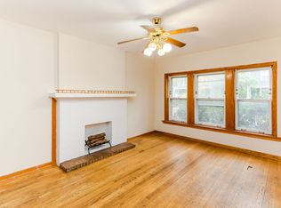 1021 Dempster St APT 1W, Evanston, IL 60201