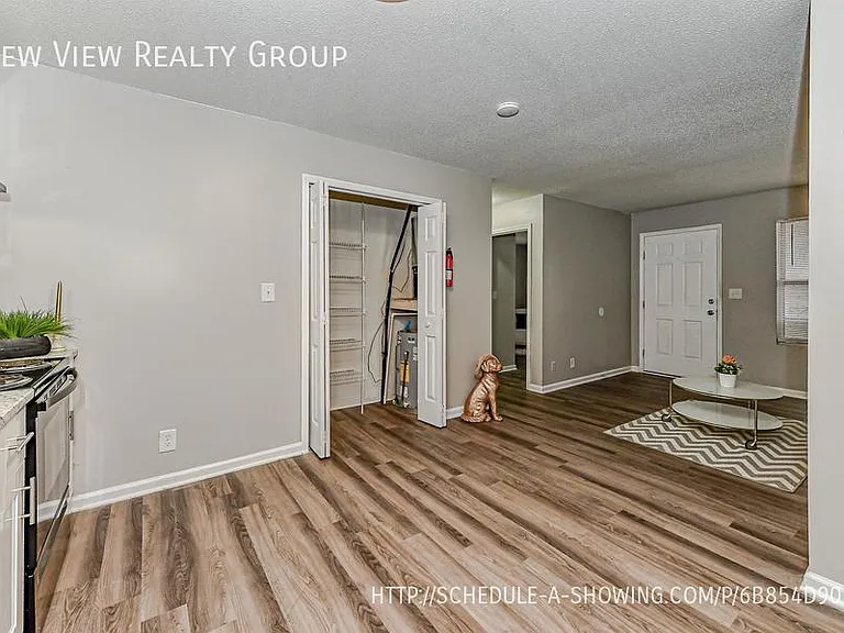 225 Hoskins Mill Ln #B — Photo 7