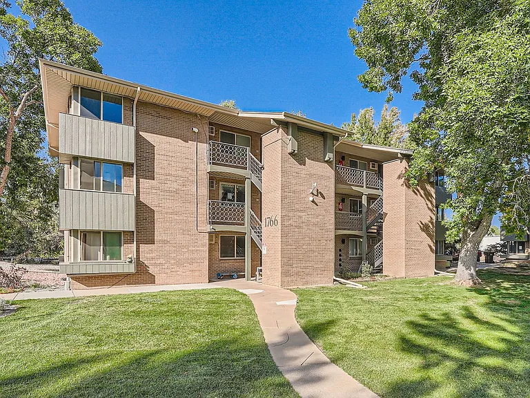 Garfield Apartments — Photo 25