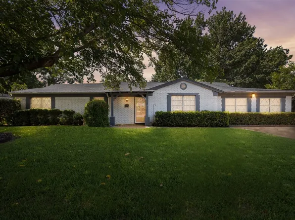 7016 Shauna Dr, North Richland Hills, TX 76180