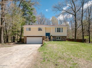 6920 14th Ave, Spring Lake, MI 49456