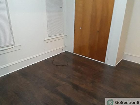 2nd image of 2049 W 95th St #1
