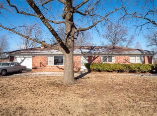 205 Springdale Dr, Belleville, IL