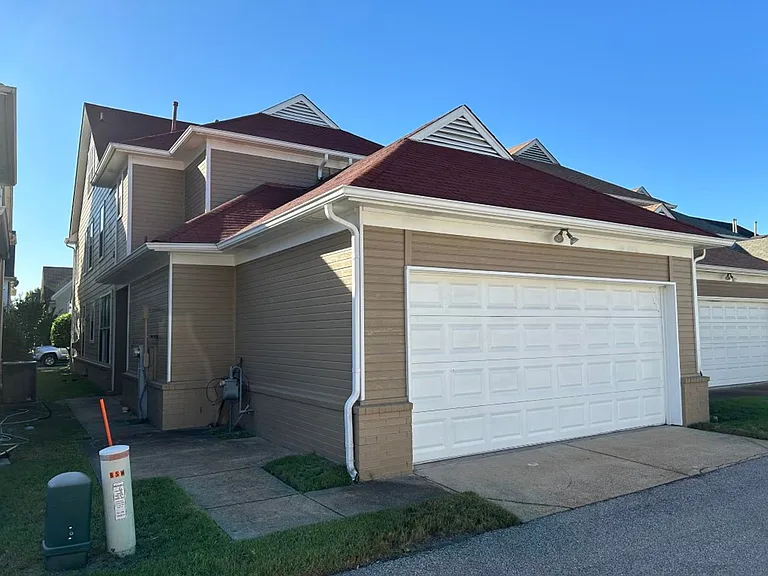 1372 Island Town Dr — Photo 30