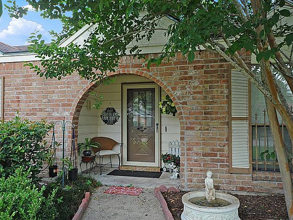 4th image of 8907 Pine Shores Dr