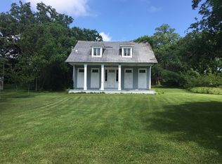 418 Martin Ave, Ocean Springs, MS 39564