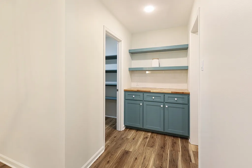 17034 Culpepper Ave — Photo 4