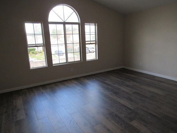 4th image of 24303 Gitano Dr