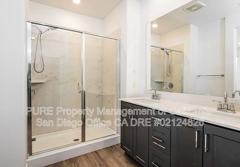 812 Mateo St #1 — Photo 9