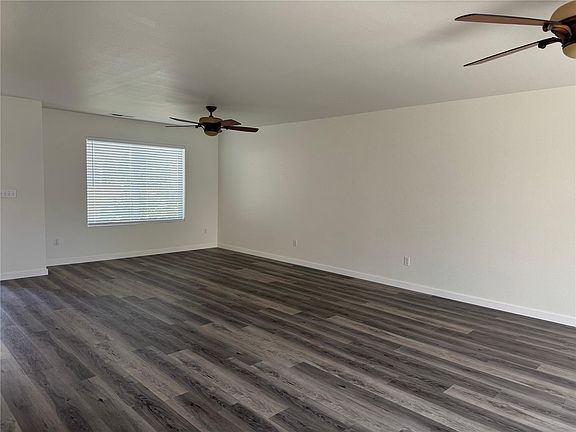 3rd image of 17805 Silver Creek Avenue E