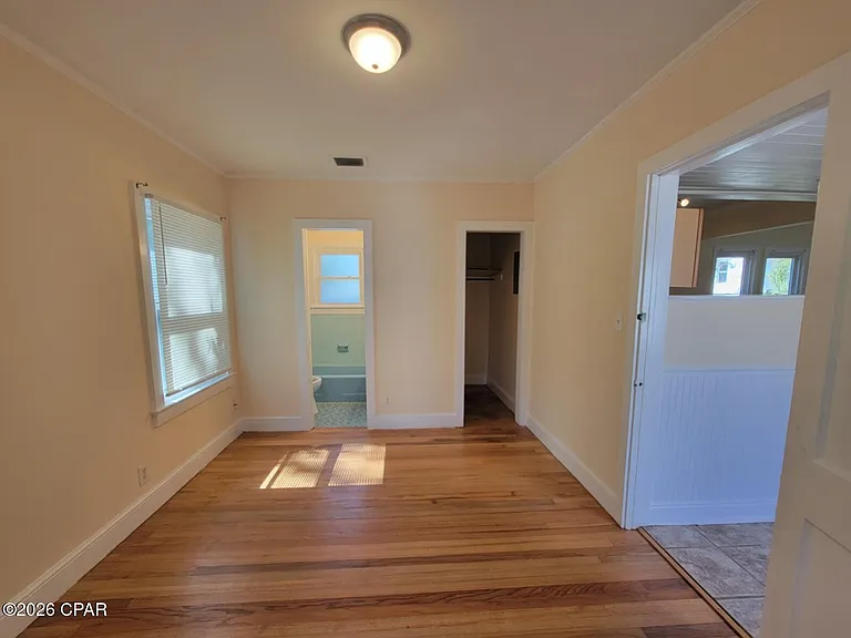 131 Allen Ave — Photo 9