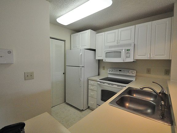 2nd image of 10122 Winsford Oak Blvd APT 414