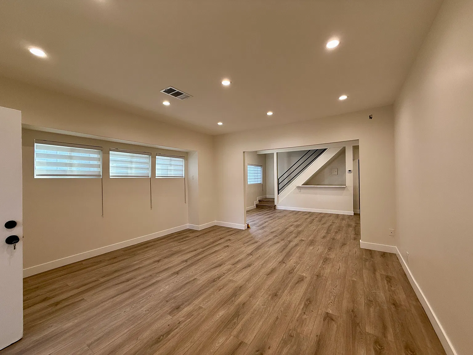 346 W California Ave — Photo 2