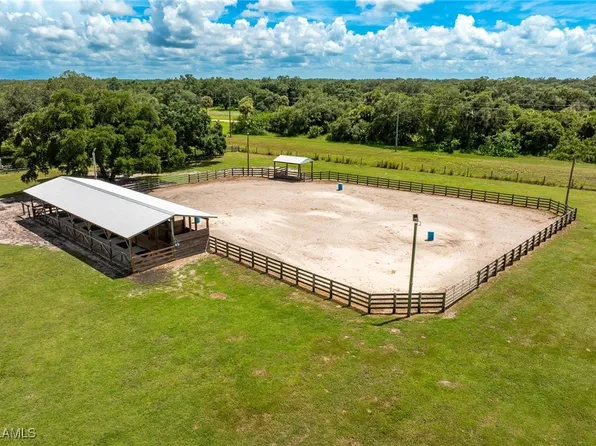 1125 Bronco Ct, Labelle, FL 33935