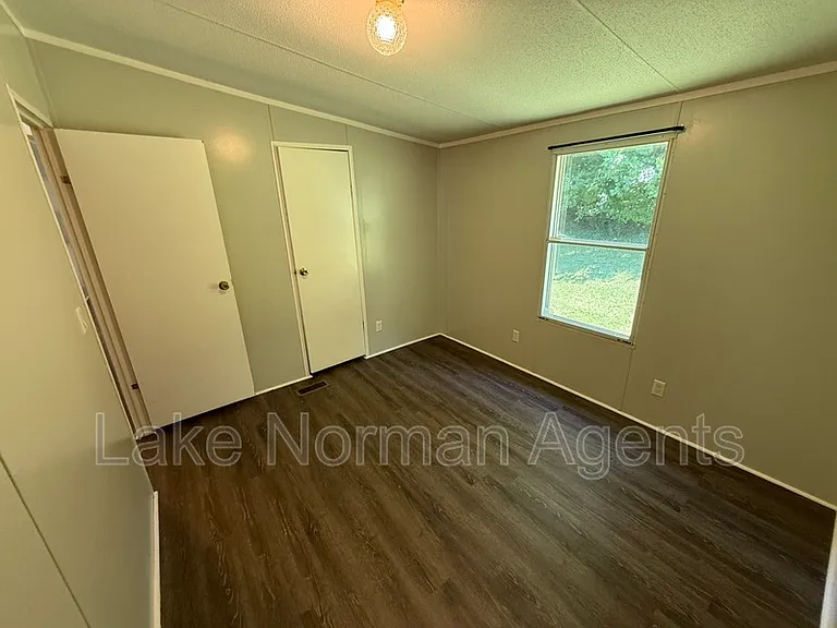1121 McRee Heights Cir — Photo 8