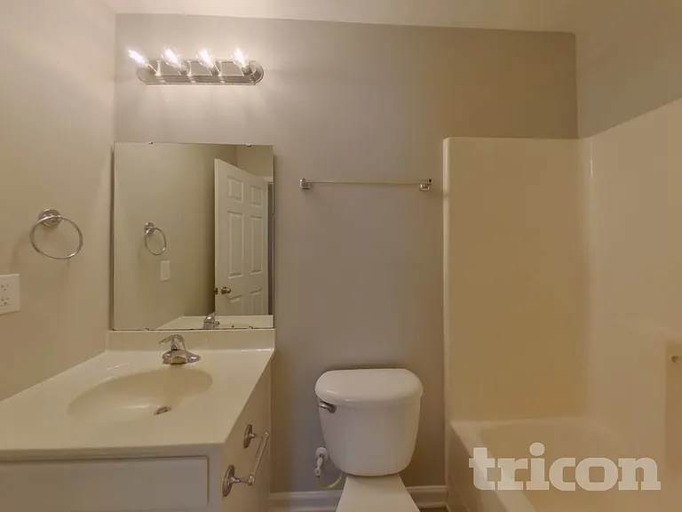 226 Blazer Dr — Photo 15